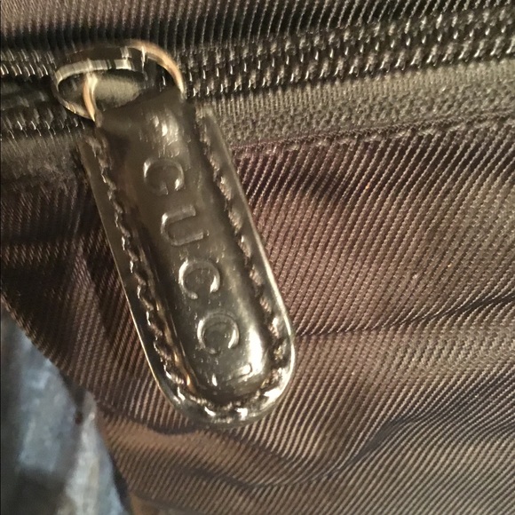 AWESOME AUTHENTIC GUCCI BAG IN GOOD PRE-LOVED CONDITION🔥🔥🤗 - Picture 3 of 9